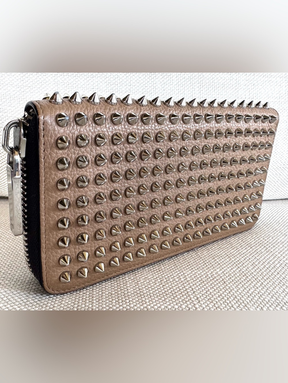 CHRISTIAN LOUBOUTIN Panettone Silver Spiked Zip Taupe Wallet EUC - Picture 3 of 10